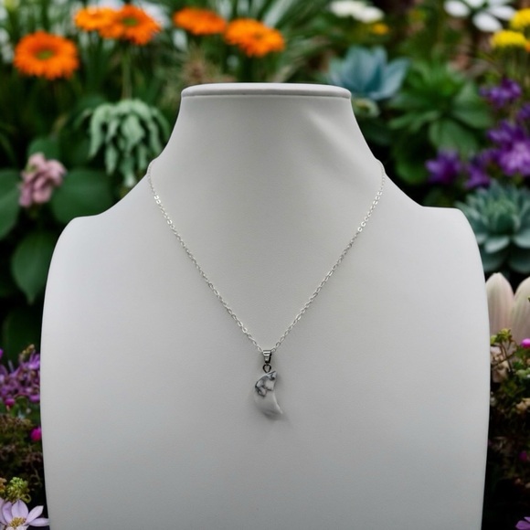 Sterling Silver HOWLITE CRESCENT NECKLACE (S925) - Picture 3 of 7